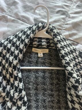 Women's Black & White Houndstooth Coat - Medium